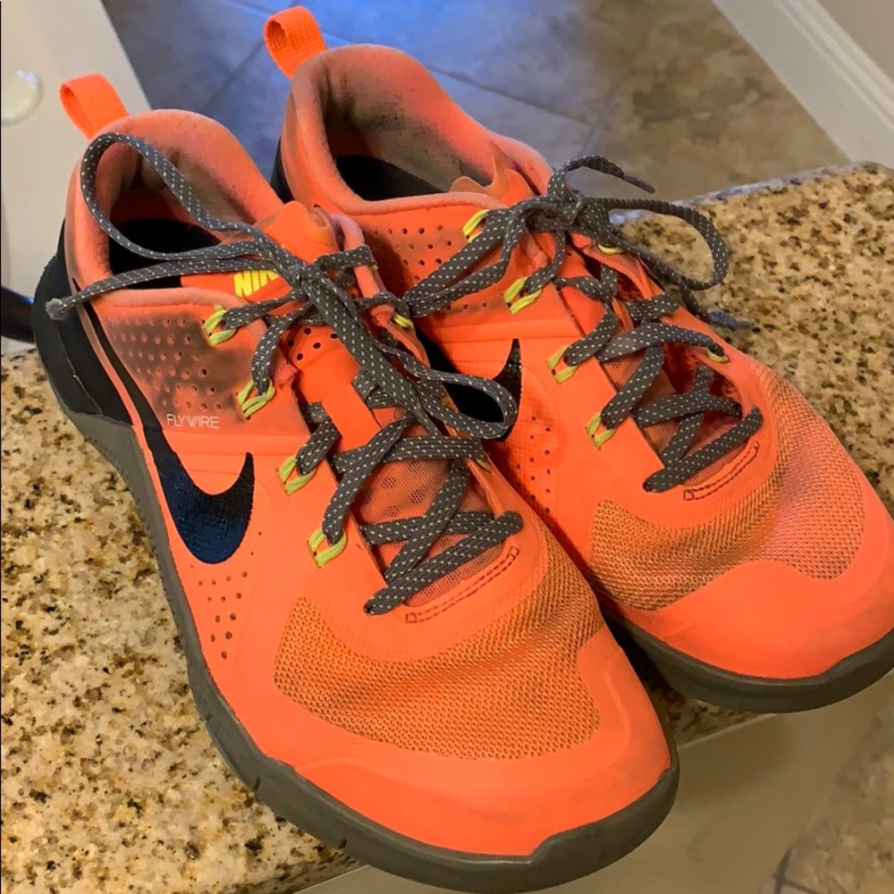 Nike metcons size 9